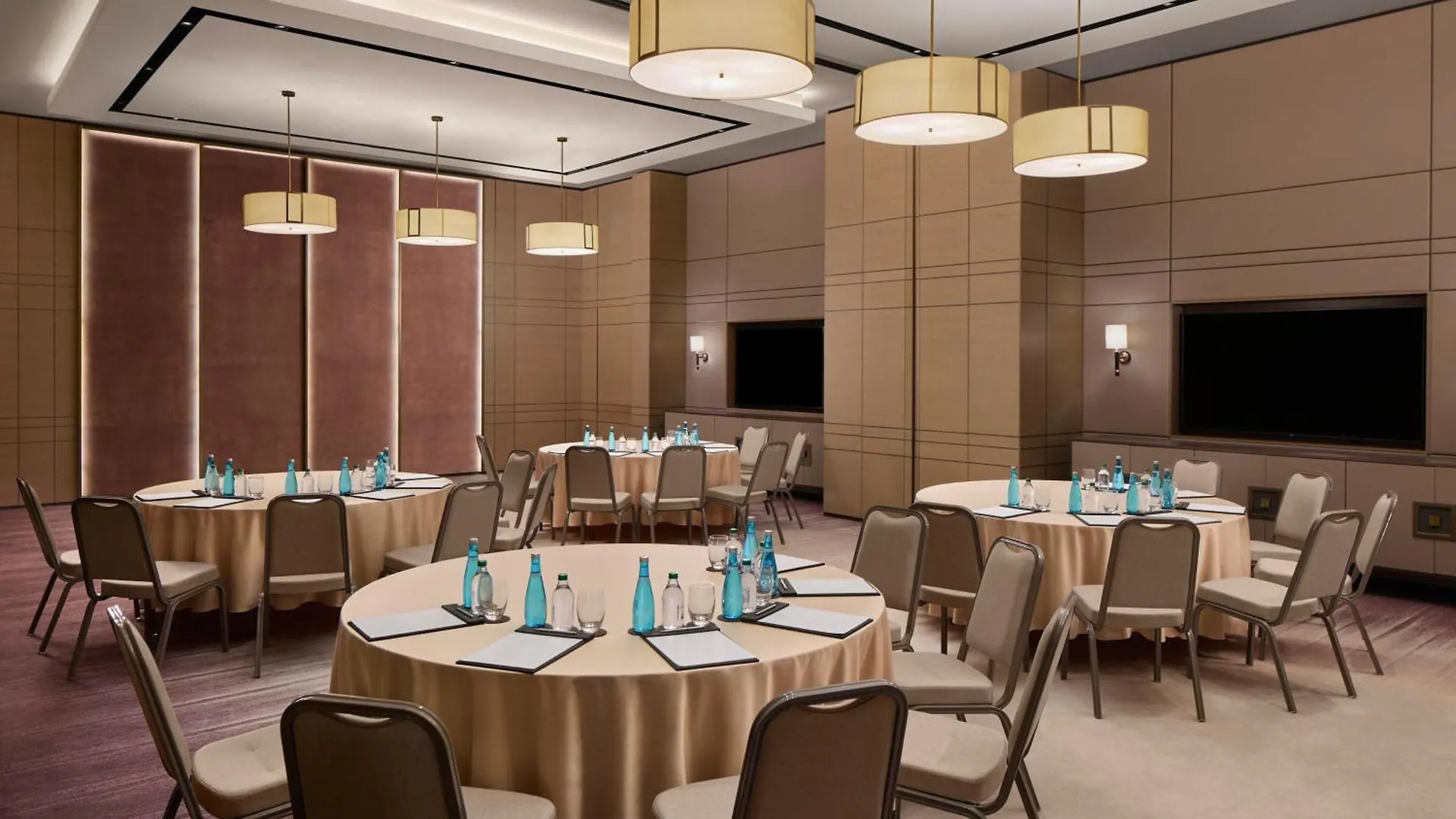 Jw Marriott Hotel Istanbul Marmara Sea 5*,